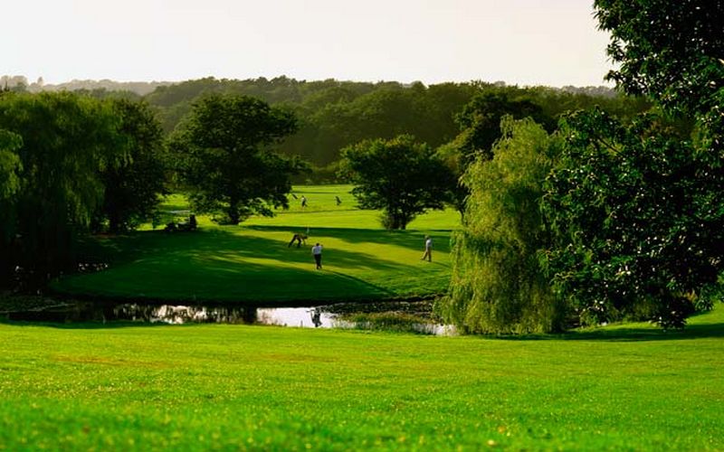 Hotel Meon Valley Golf Resort