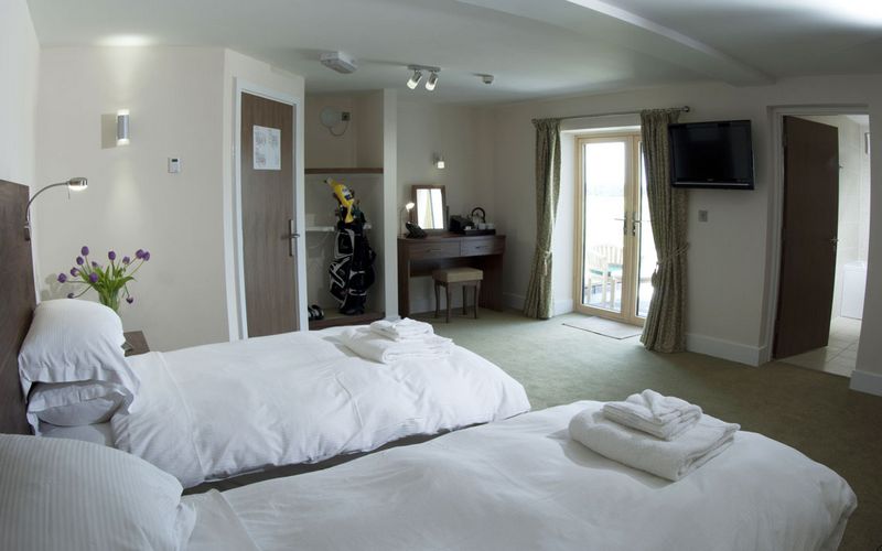 Lodge at Prince's golf Twin Room