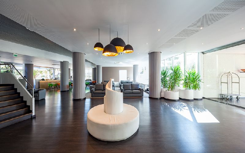 Dom Pedro Vilamoura golf hotel reception