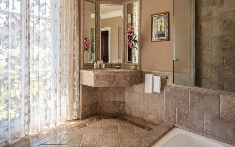 villa padierna golf resort bathroom