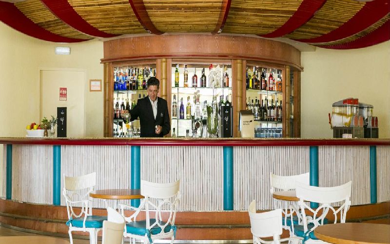 pestana delfim golf hotel bar