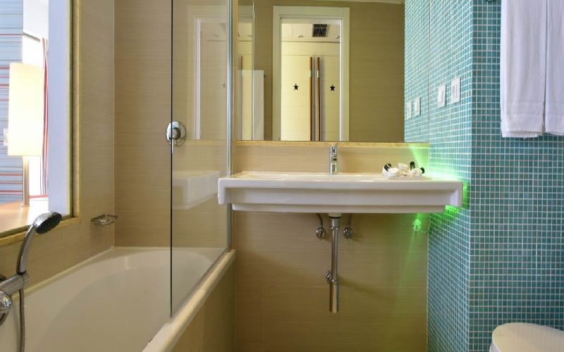 pestana dom joao ii golf hotel bathroom