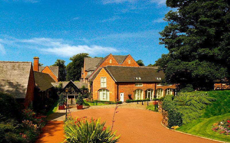 worsley park golf resort entrance