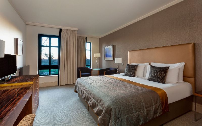 aldwark manor golf resort bedroom