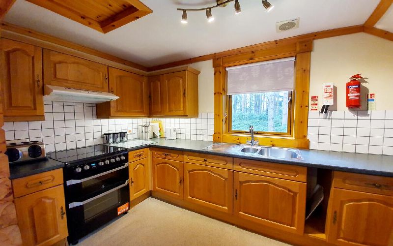 the dorset golf resort lodge kitchen