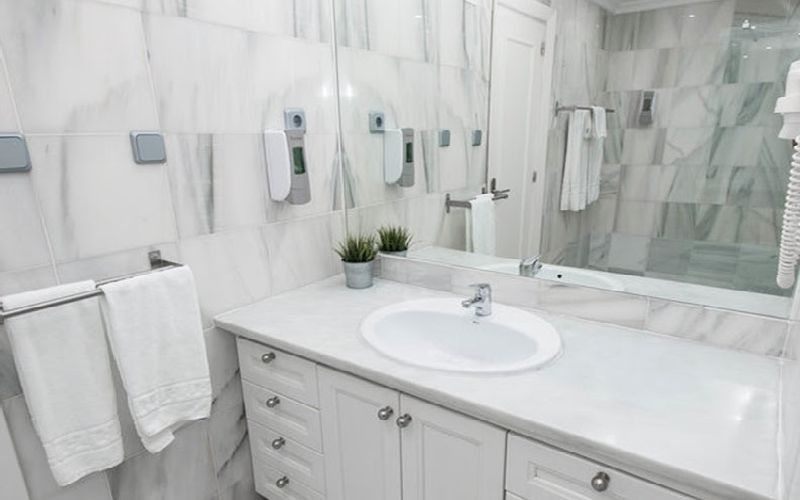 Flatotel International Golf Hotel bathroom