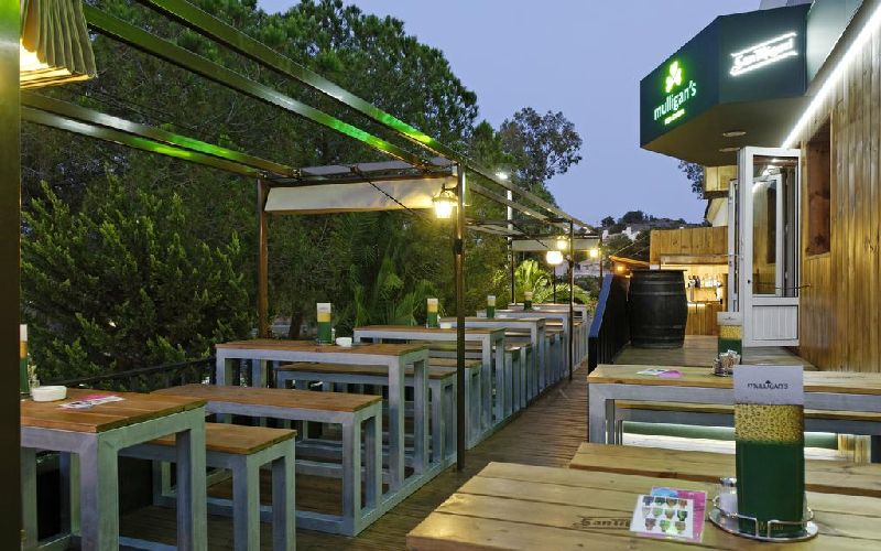 las lomas village golf resort bar