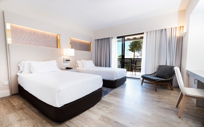 islantilla golf resort twin room