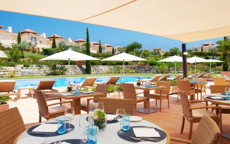 monte rei golf resort restaurant