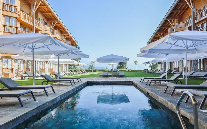 Pirin Golf & Country Club pool view