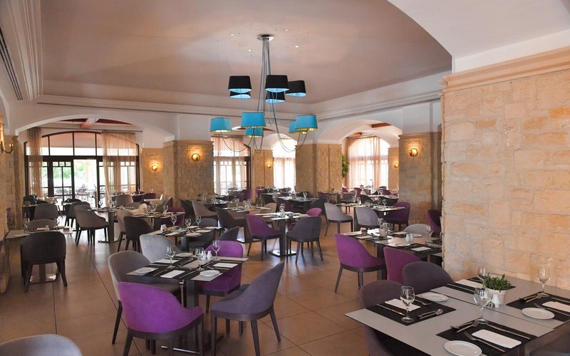 aphrodite hills resort restaurant