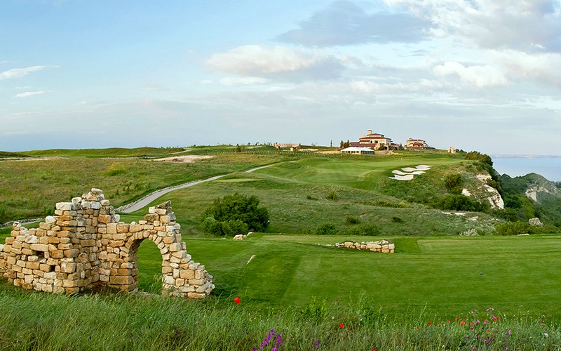 blacksearama golf course clubhouse