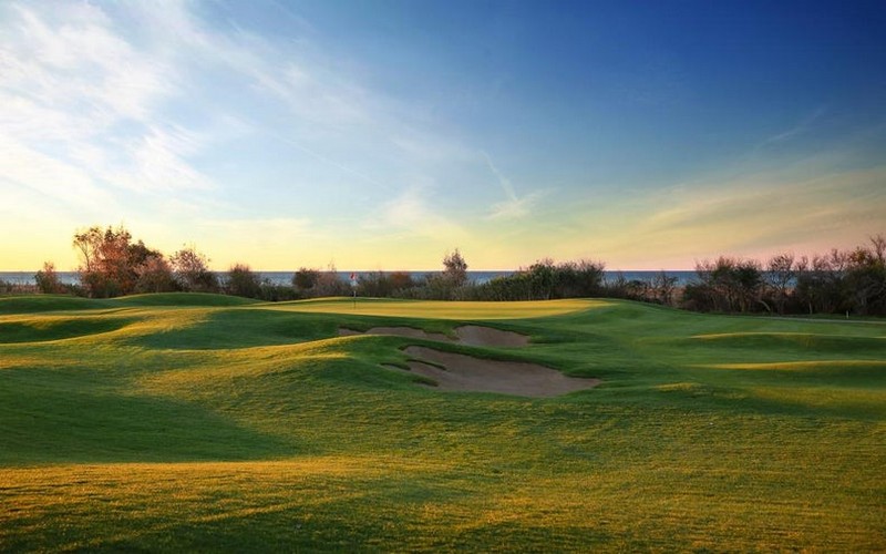 titanic golf course bunkers