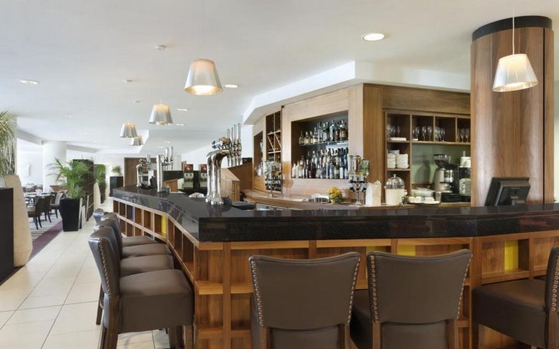 bliss hotel southport bar