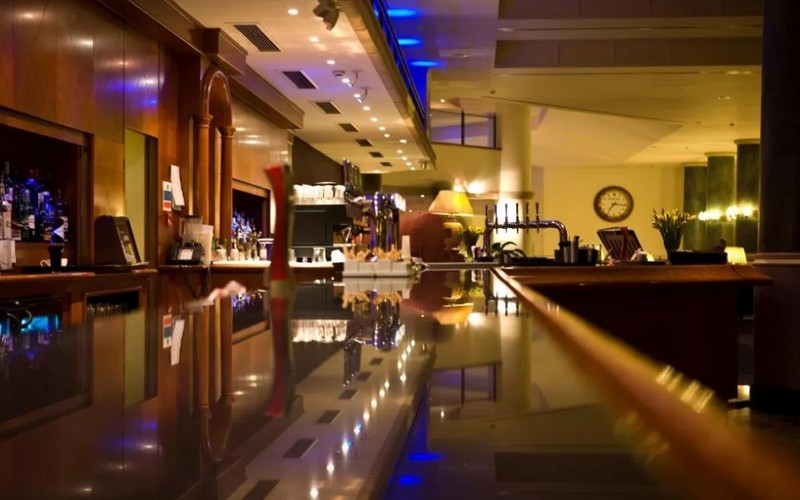 manor house at celtic manor bar