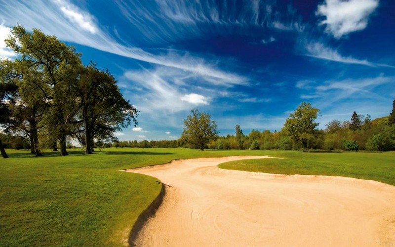 linden hall golf course bunker
