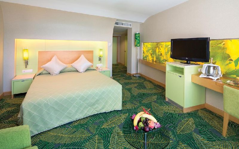 cornelia-de-luxe-resort-bedroom