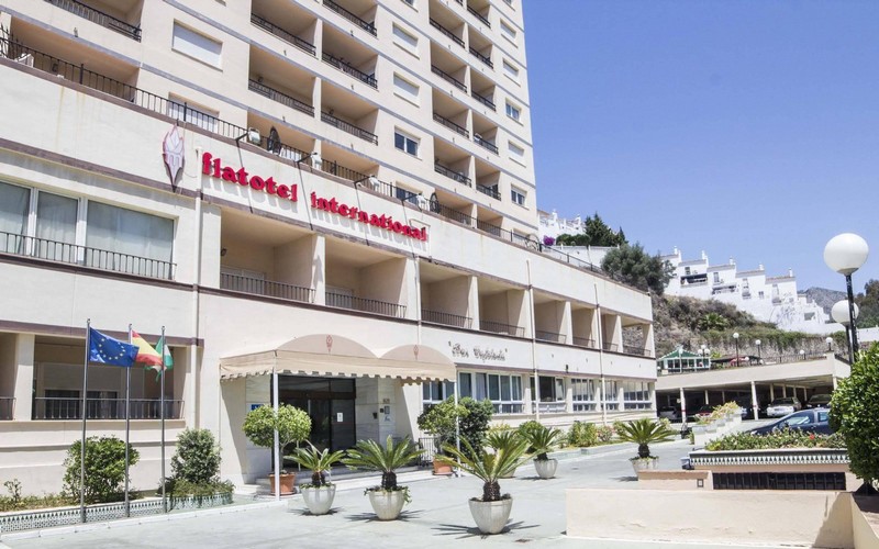 flatotel international entrance