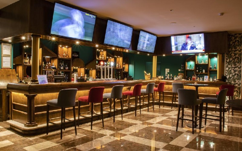 lunada oura bar