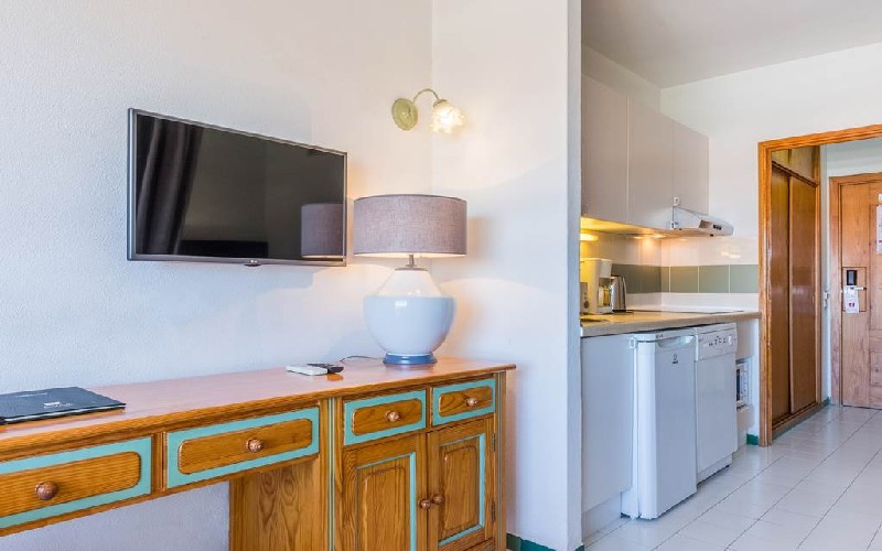lunada oura kitchen