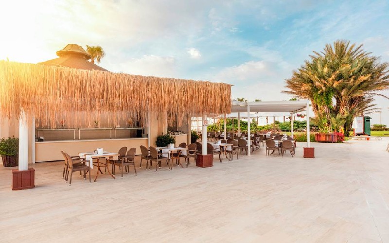 zeynep belek beach bar