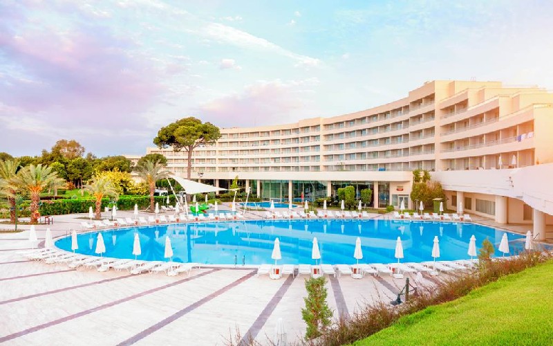 zeynep belek pool 3