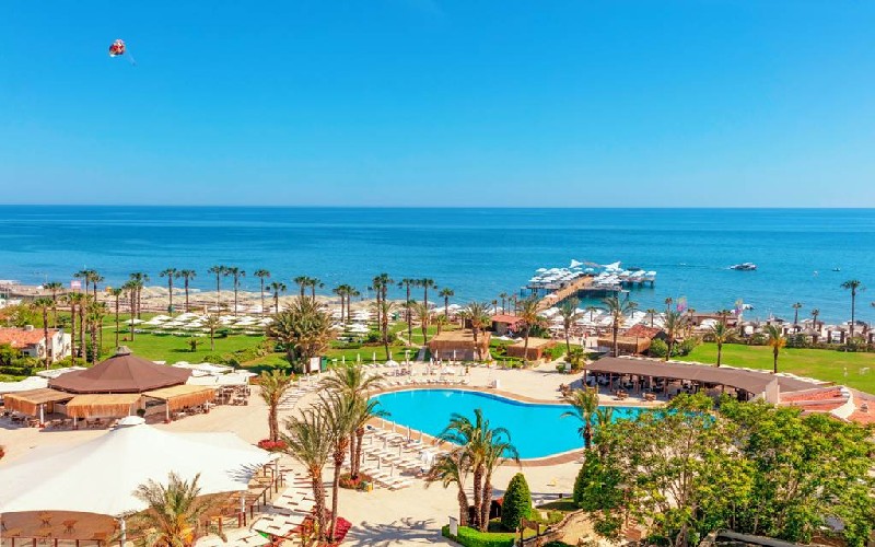 zeynep belek pool 8