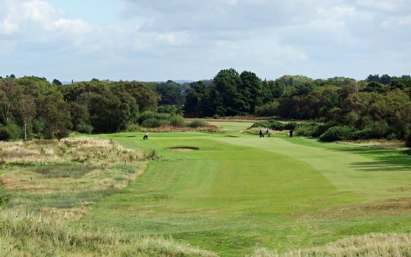 formby ladies golf course approach
